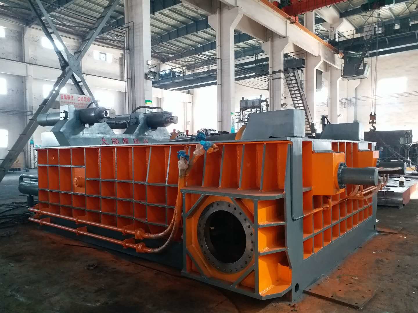 Portable Scrap Baler Machine / Baling Press Machine 315 Tons Force ...