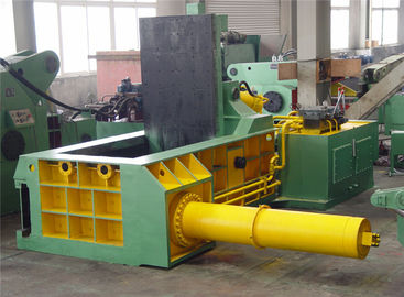 Horizontal Push Out Hydraulic Baling Press With Mobile Hopper 25Mpa Voltage
